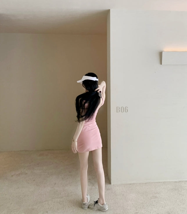 Spicy minimal square-neck tank dress