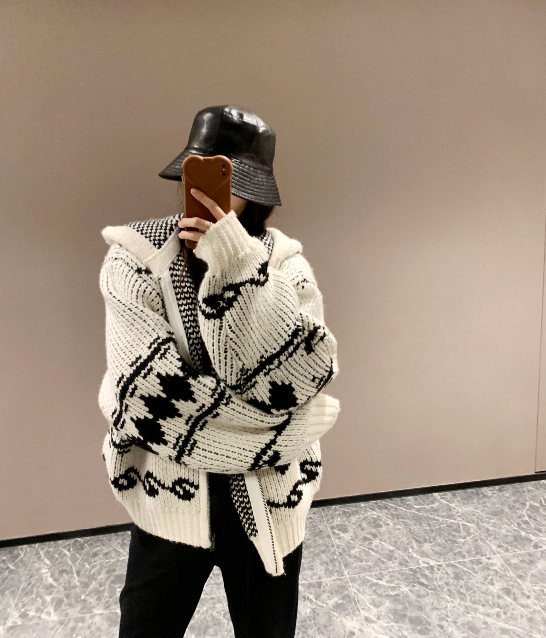 Korean OPEN YY Rose Jacquard Thick Knit Cardigan