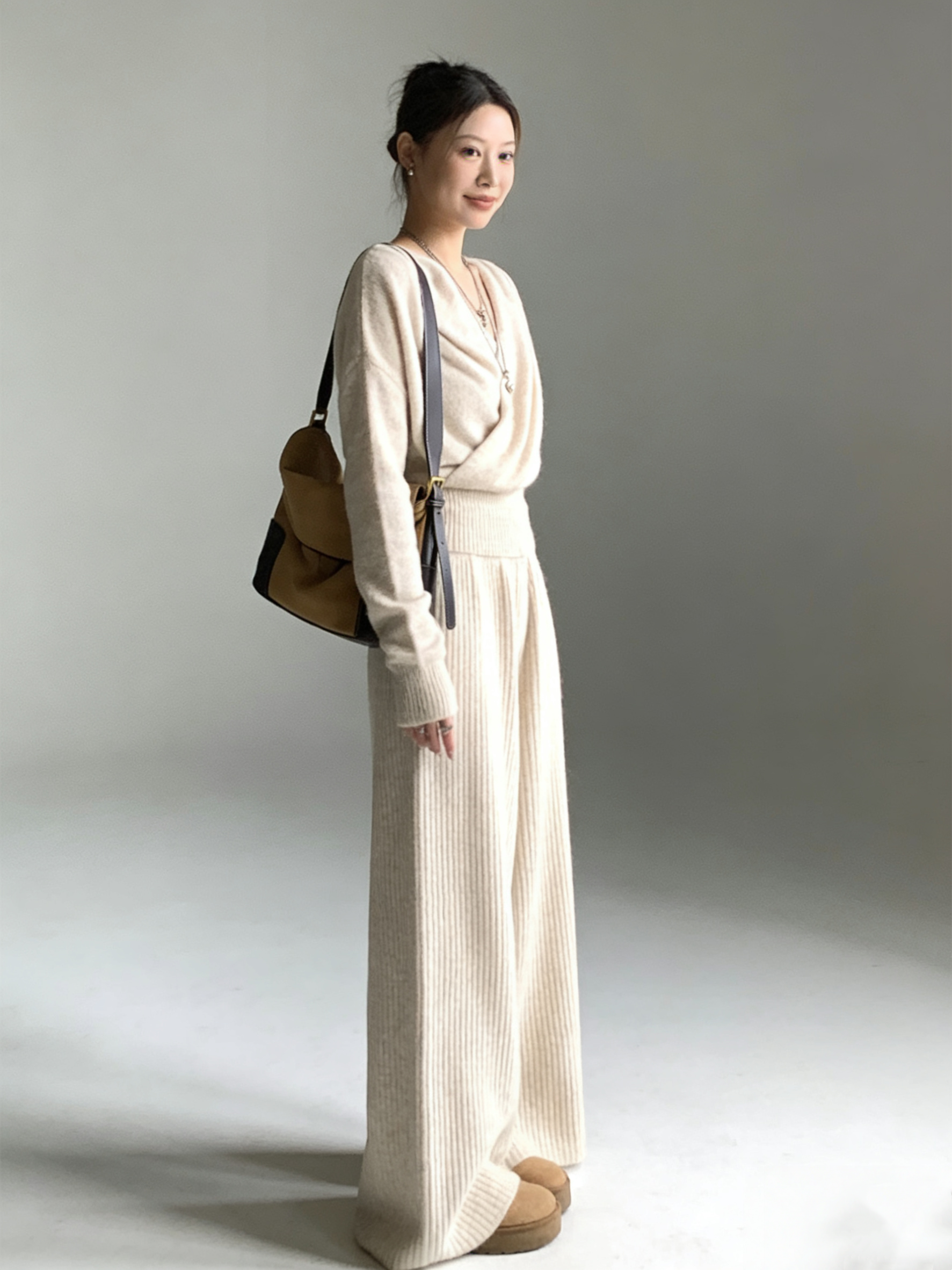 Relaxed V-neck crossover knit set