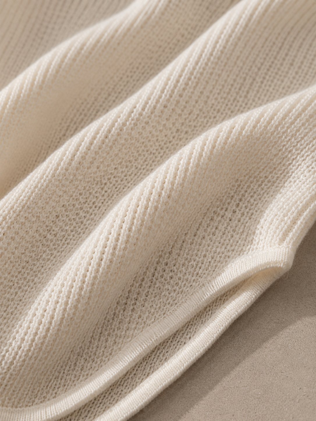 Solid Color Slim Fit V-Neck Knit Top