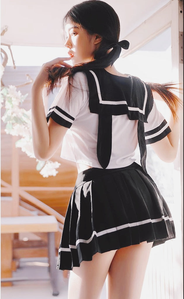 Japanese-Style School Uniform Set (Includes Student Socks)